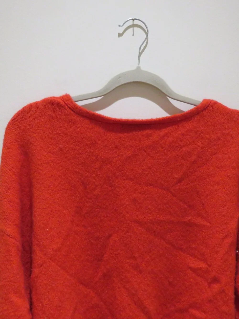 MADEWELL Wedged V-Neck Sweater in Bright Cherry Red Medium Wool Blend Preppy - Picture 8 of 12